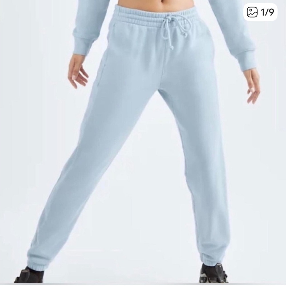 Tna Airy AF Fleece Boyfriend Sweatpant in blue | size small - Picture 9 of 9